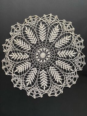Vintage Round Wheat Doily 17”